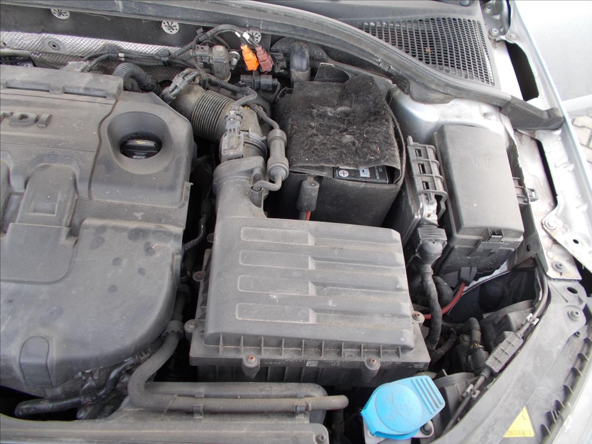 Škoda Octavia 1,6 TDI DIGIKLIMA NOVÁ STK  III - foto 30