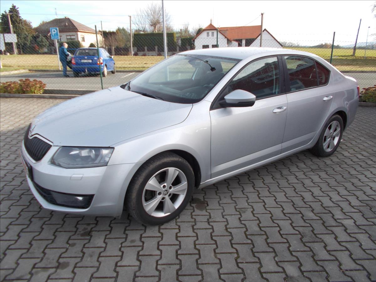 Škoda Octavia 1,6 TDI DIGIKLIMA NOVÁ STK  III - foto 4