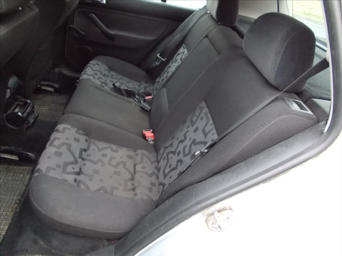 Volkswagen Golf 1,6 16V KLIMA STK 11/2026  IV - foto 14