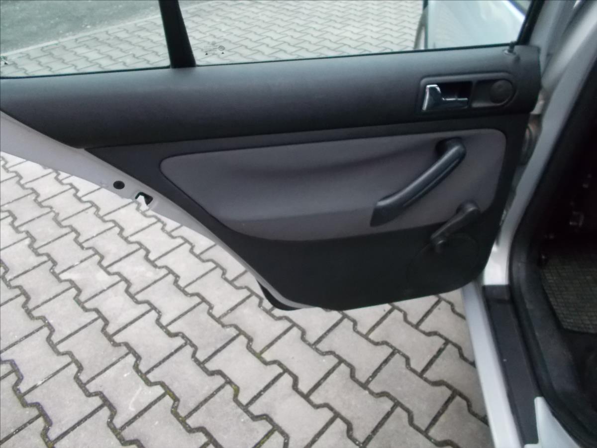 Volkswagen Golf 1,6 16V KLIMA STK 11/2026  IV - foto 18