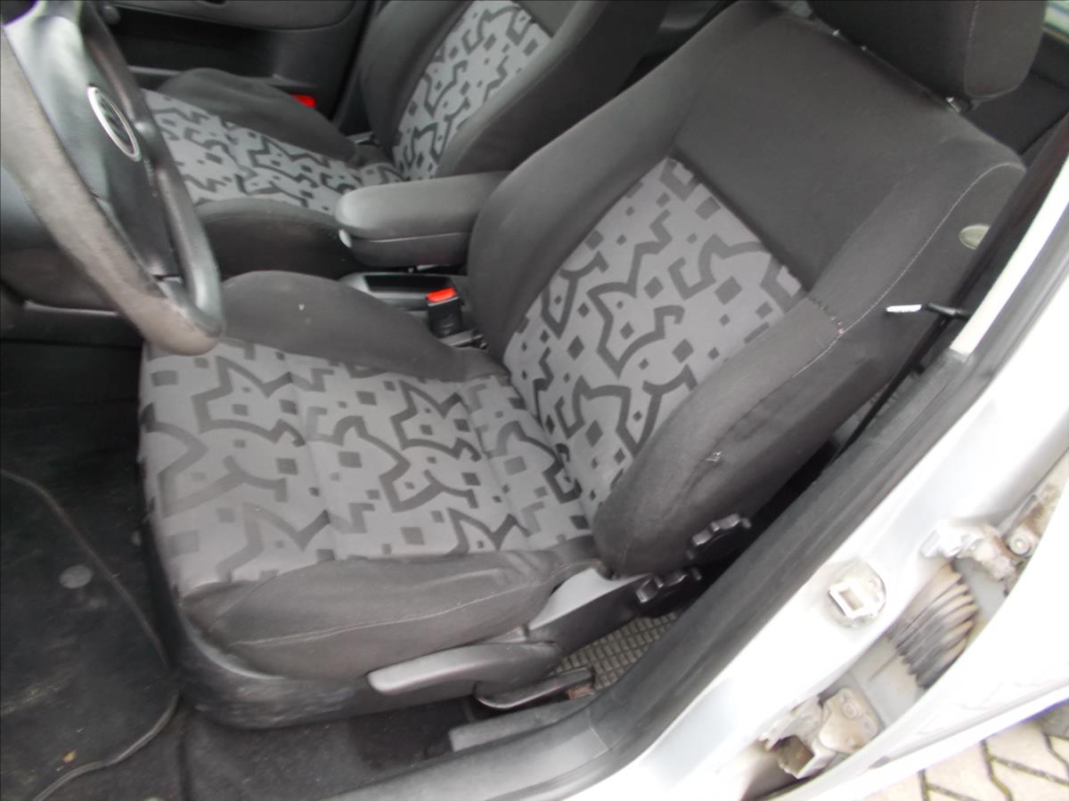 Volkswagen Golf 1,6 16V KLIMA STK 11/2026  IV - foto 19