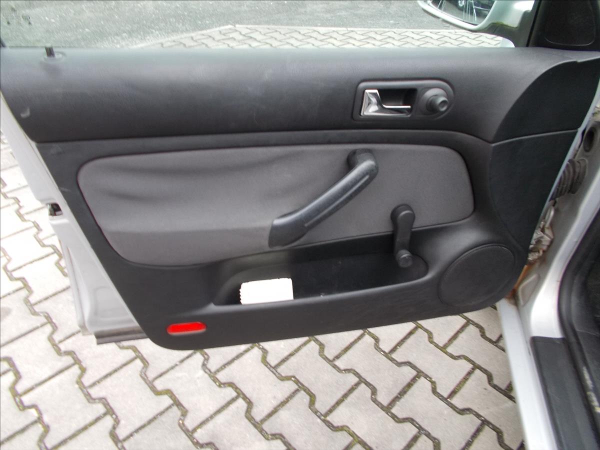 Volkswagen Golf 1,6 16V KLIMA STK 11/2026  IV - foto 25