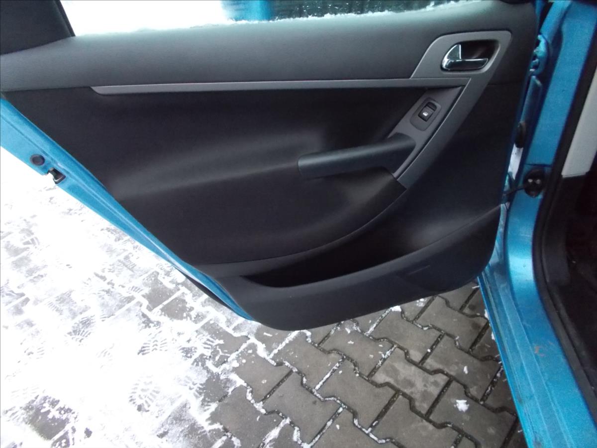 Citroën C4 Picasso 1,6 16V KLIMA TZ 130900 KM - foto 17