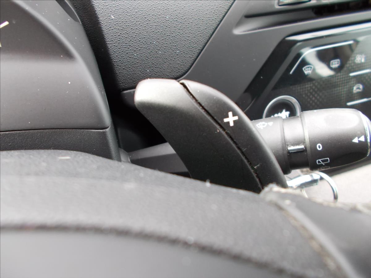 Citroën C4 Picasso 1,6 e-HDi DPH AT 115 Exclusive ČR NOVÁ STK - foto 25