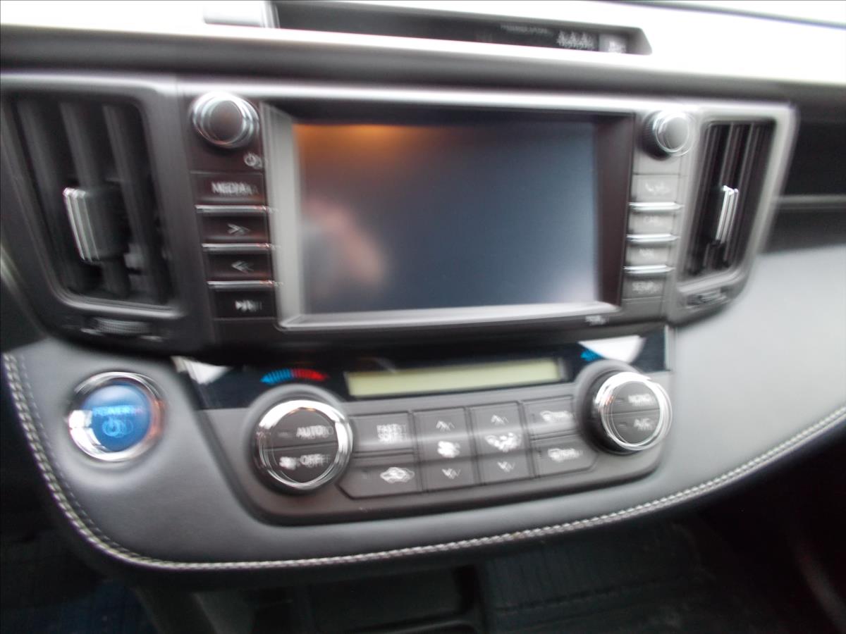 Toyota RAV4 2,5 AT HYBRID ČR 4x4 TZ LED SERVIS POUZE TOYOTA - foto 25