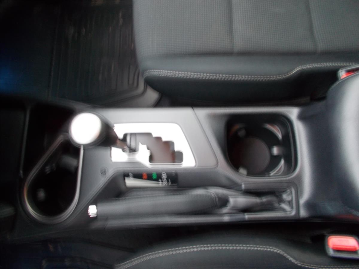 Toyota RAV4 2,5 AT HYBRID ČR 4x4 TZ LED SERVIS POUZE TOYOTA - foto 26