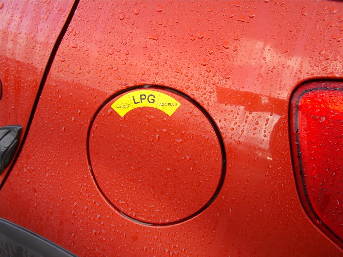 Suzuki SX4 1,6 16V ČR LPG KLIMA OK NOVÁ STK - foto 13