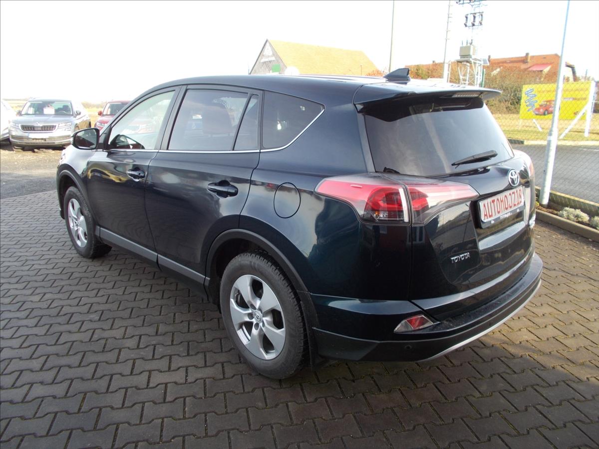 Toyota RAV4 2,5 AT HYBRID 4x4 ČR DPH 119500 KM - foto 12
