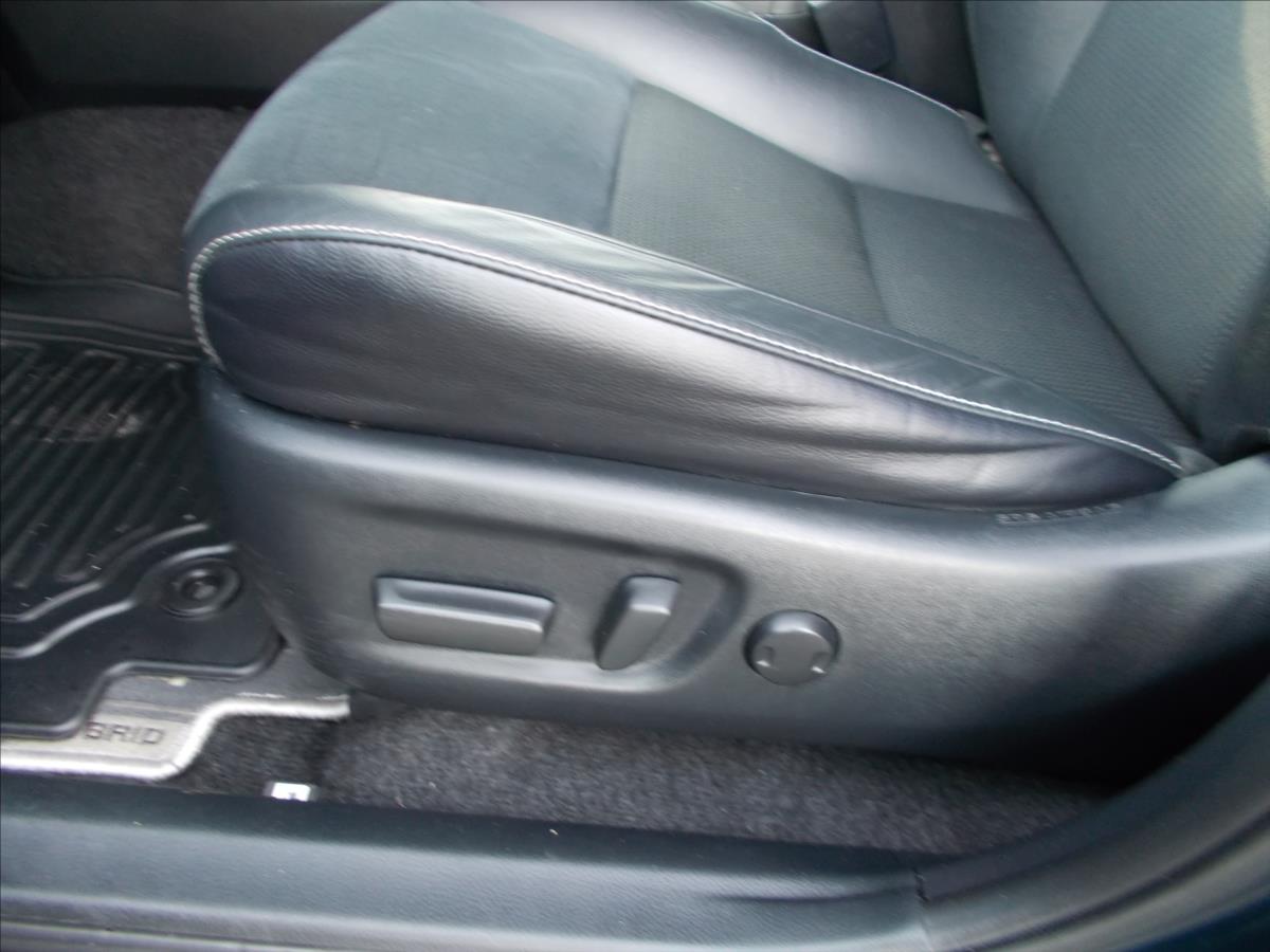 Toyota RAV4 2,5 AT HYBRID 4x4 ČR DPH 119500 KM - foto 23