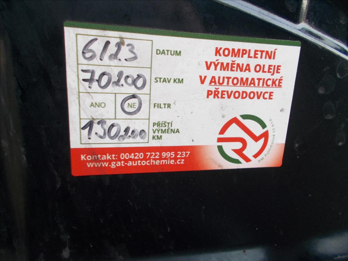 Toyota RAV4 2,5 AT HYBRID 4x4 ČR DPH 119500 KM - foto 35