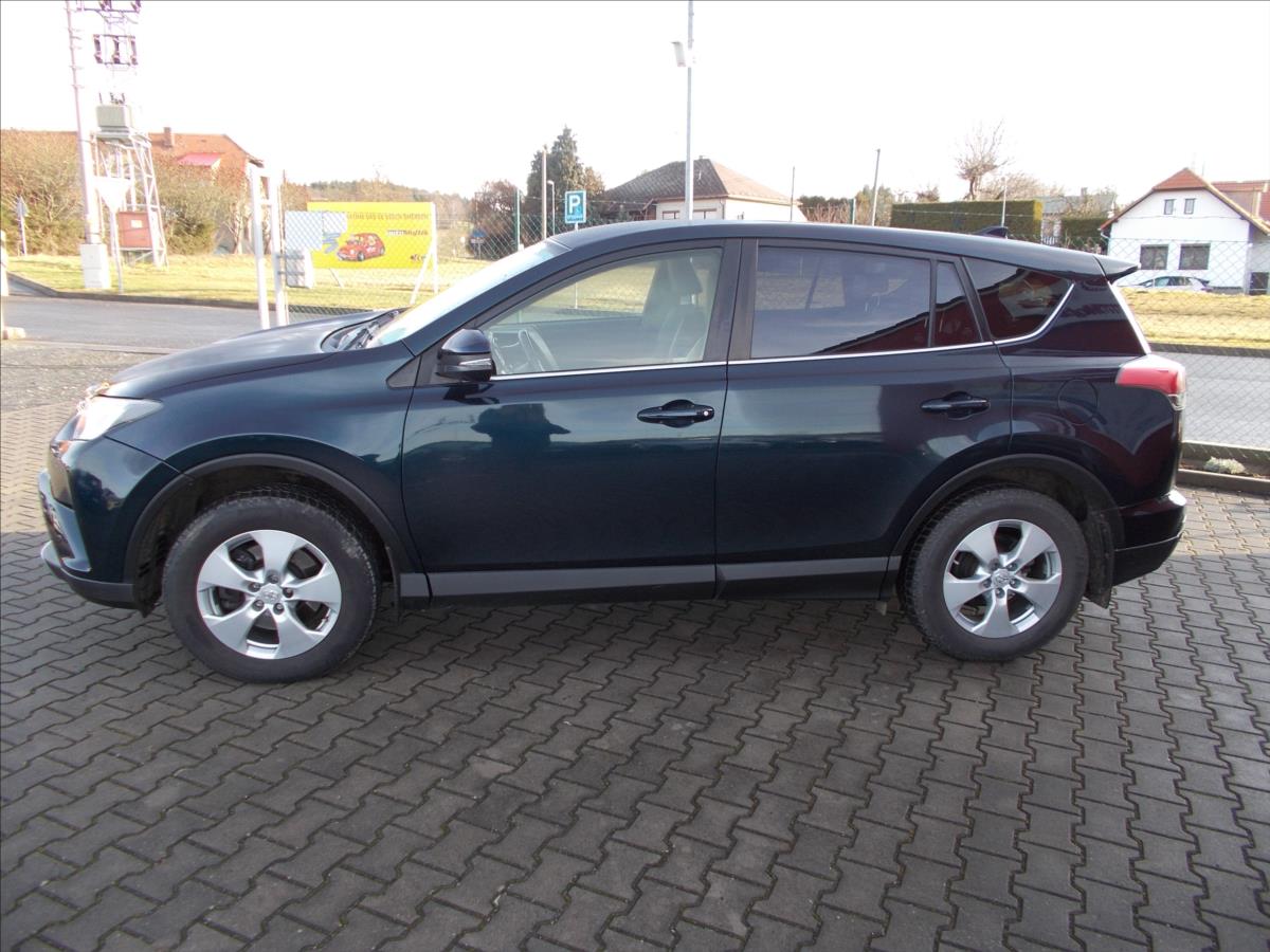 Toyota RAV4 2,5 AT HYBRID 4x4 ČR DPH 119500 KM - foto 4