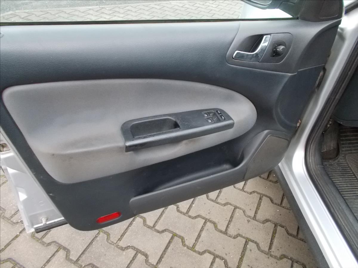 Škoda Octavia 1,9 TDI ČR KLIMA NOVÁ STK NOVÉ ROZVODY - foto 22