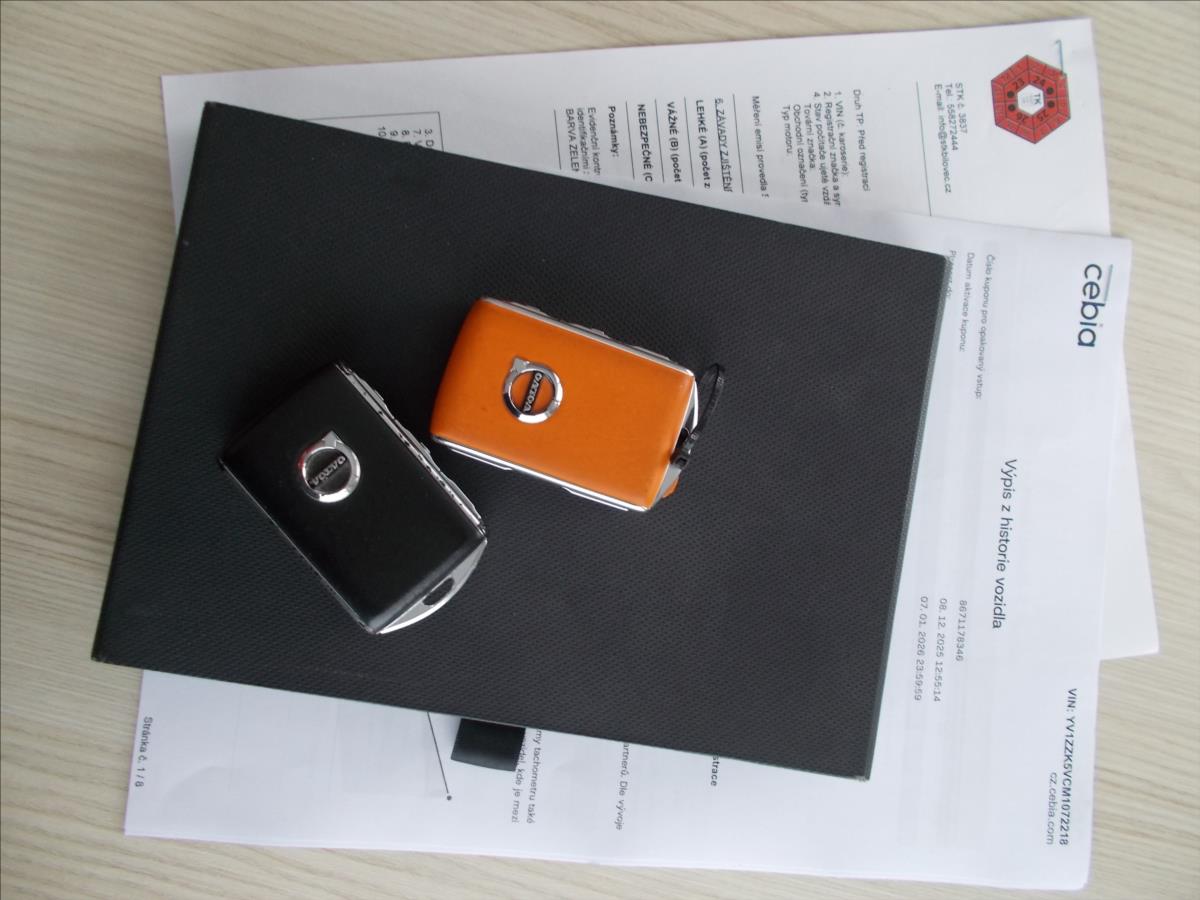 Volvo V60 2,0 B4 Cross Country AWD DPH KRÁSNÉ - foto 34