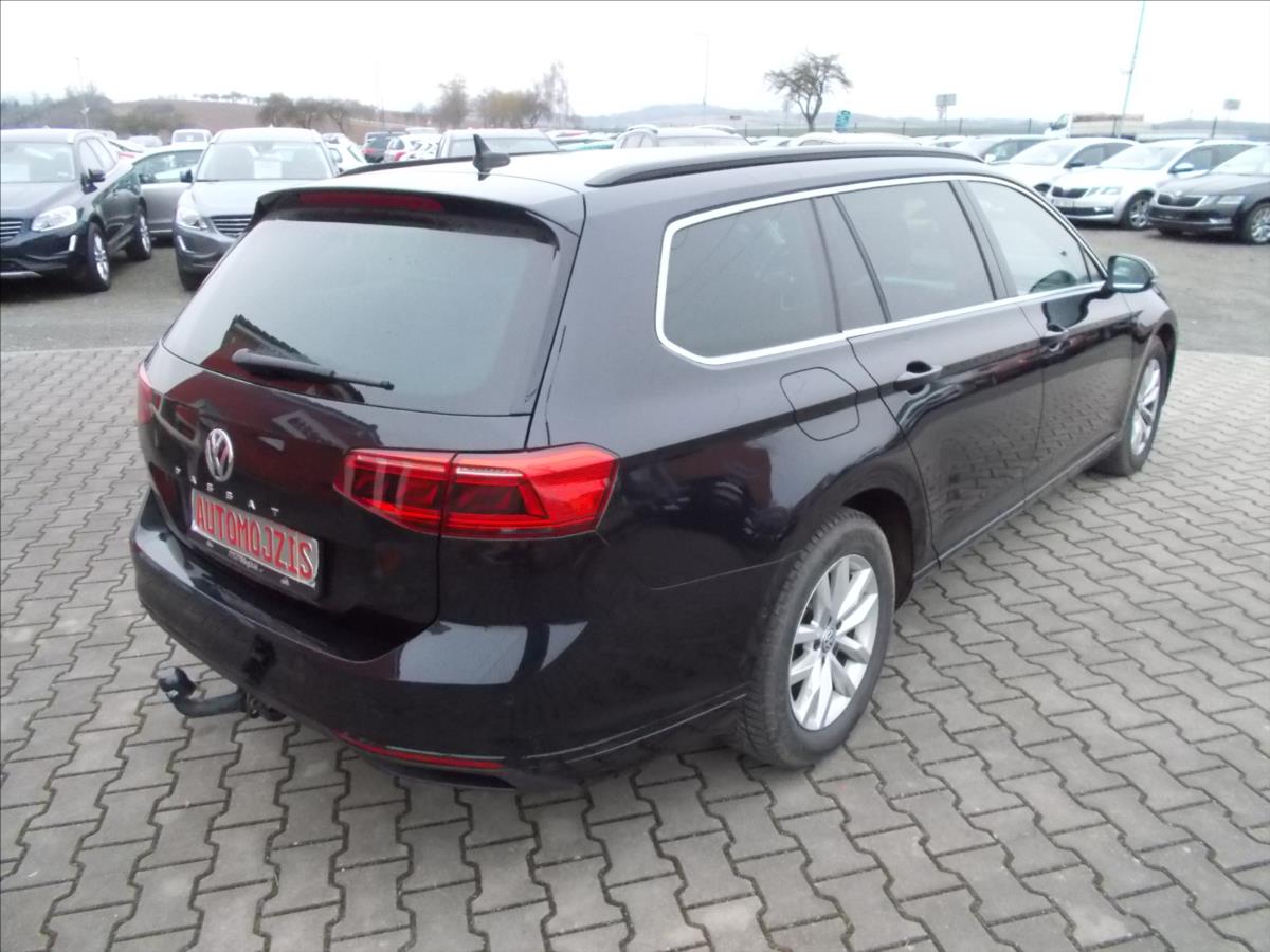 Volkswagen Passat 2,0 TDI DSG7 110 kW Business - foto 11