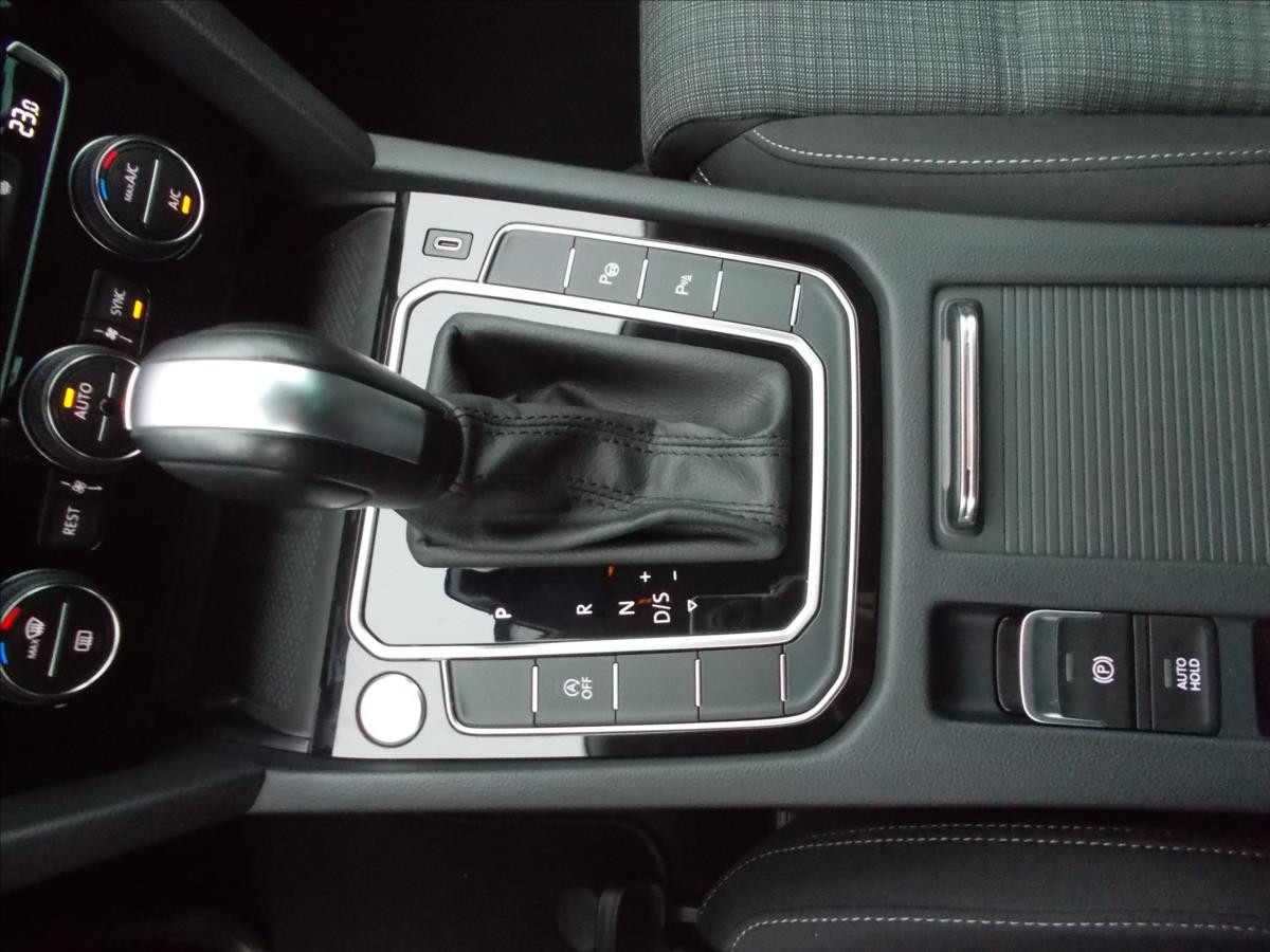 Volkswagen Passat 2,0 TDI DSG7 110 kW Business - foto 26