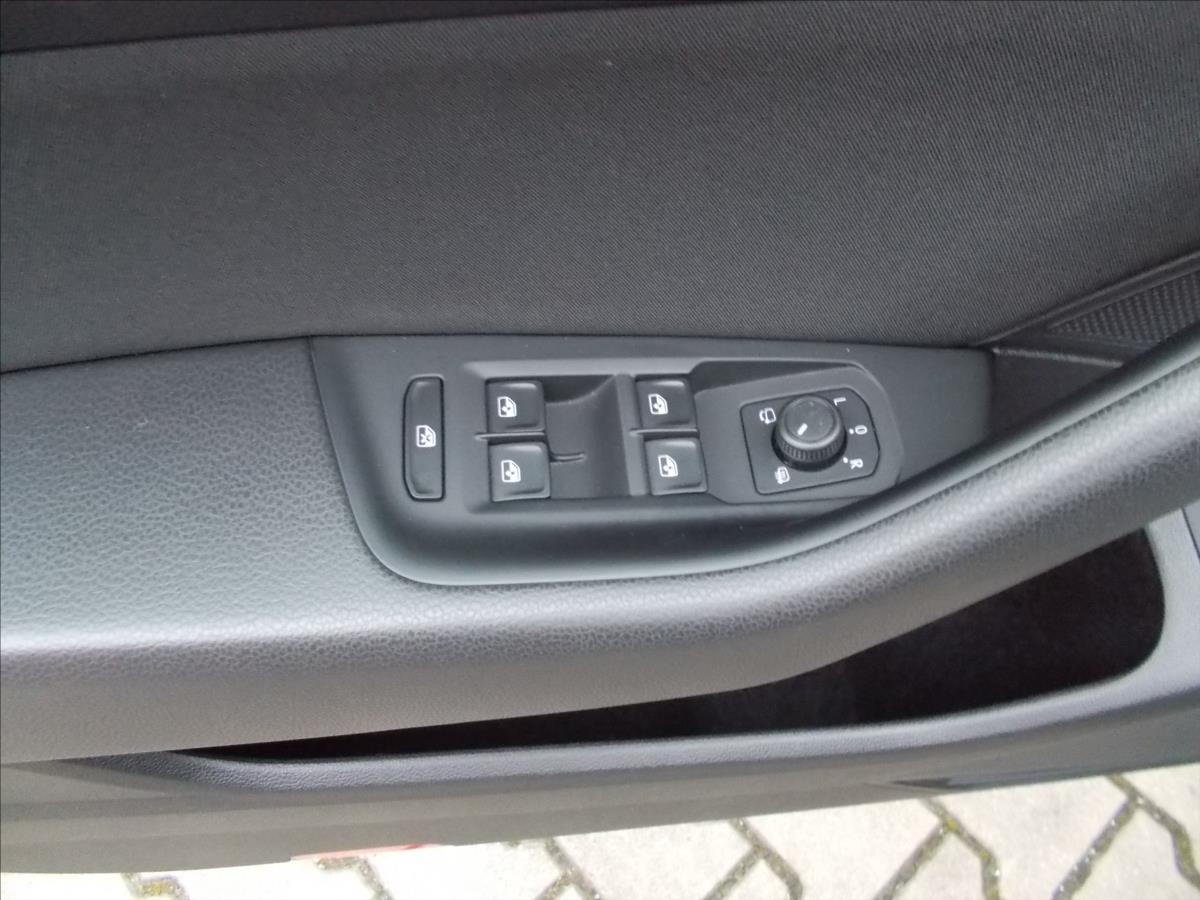 Volkswagen Passat 2,0 TDI DSG7 110 kW Business - foto 30