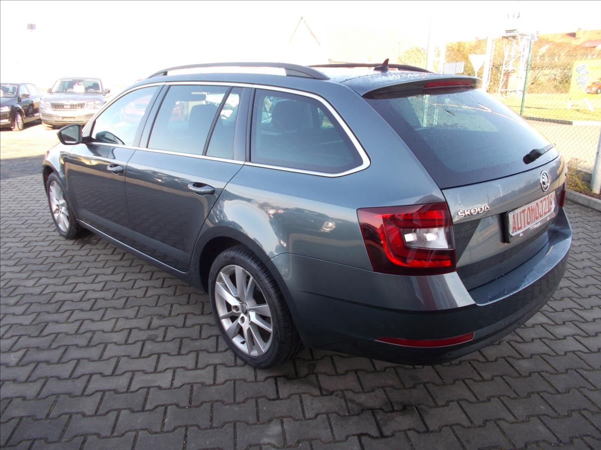 Škoda Octavia 1,6 TDI DIGIKLIMA LED ČR DPH  III - foto 12