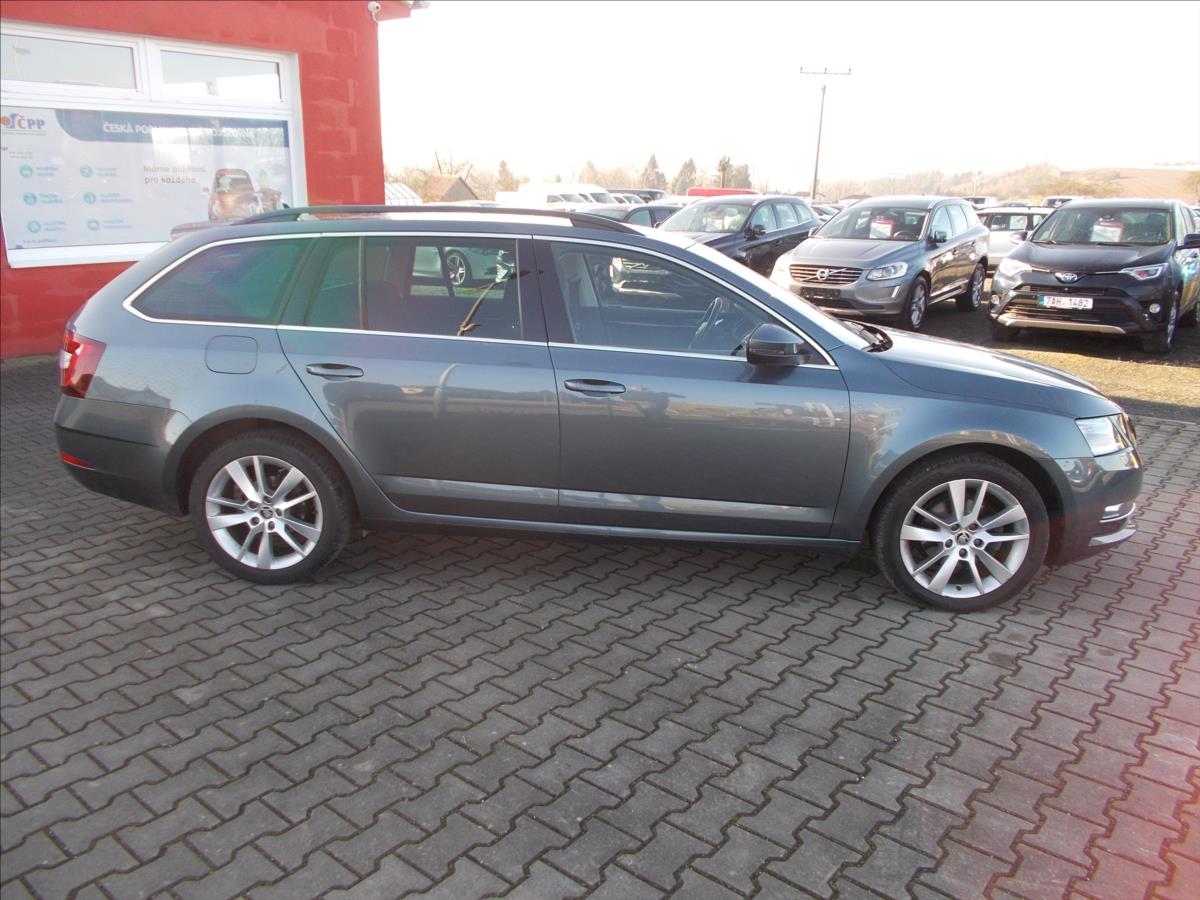 Škoda Octavia 1,6 TDI DIGIKLIMA LED ČR DPH  III - foto 9