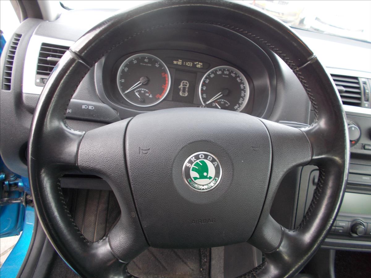 Škoda Roomster 1,4 16V 98700 KM KLIMA NOVÁ STK - foto 23