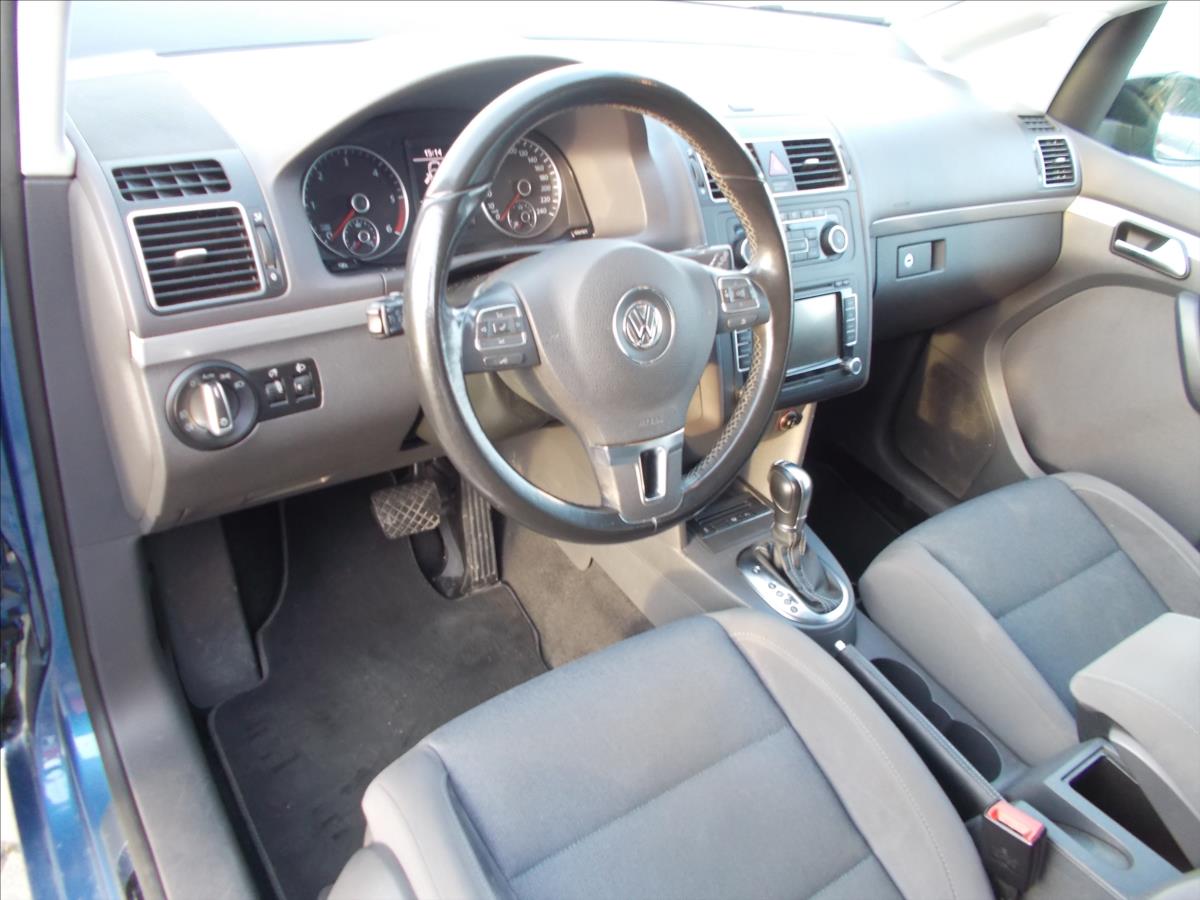 Volkswagen Touran 1,6 TDI DSG 7 MÍST DIGIKLIMA NAVI TZ PĚKNÉ - foto 23