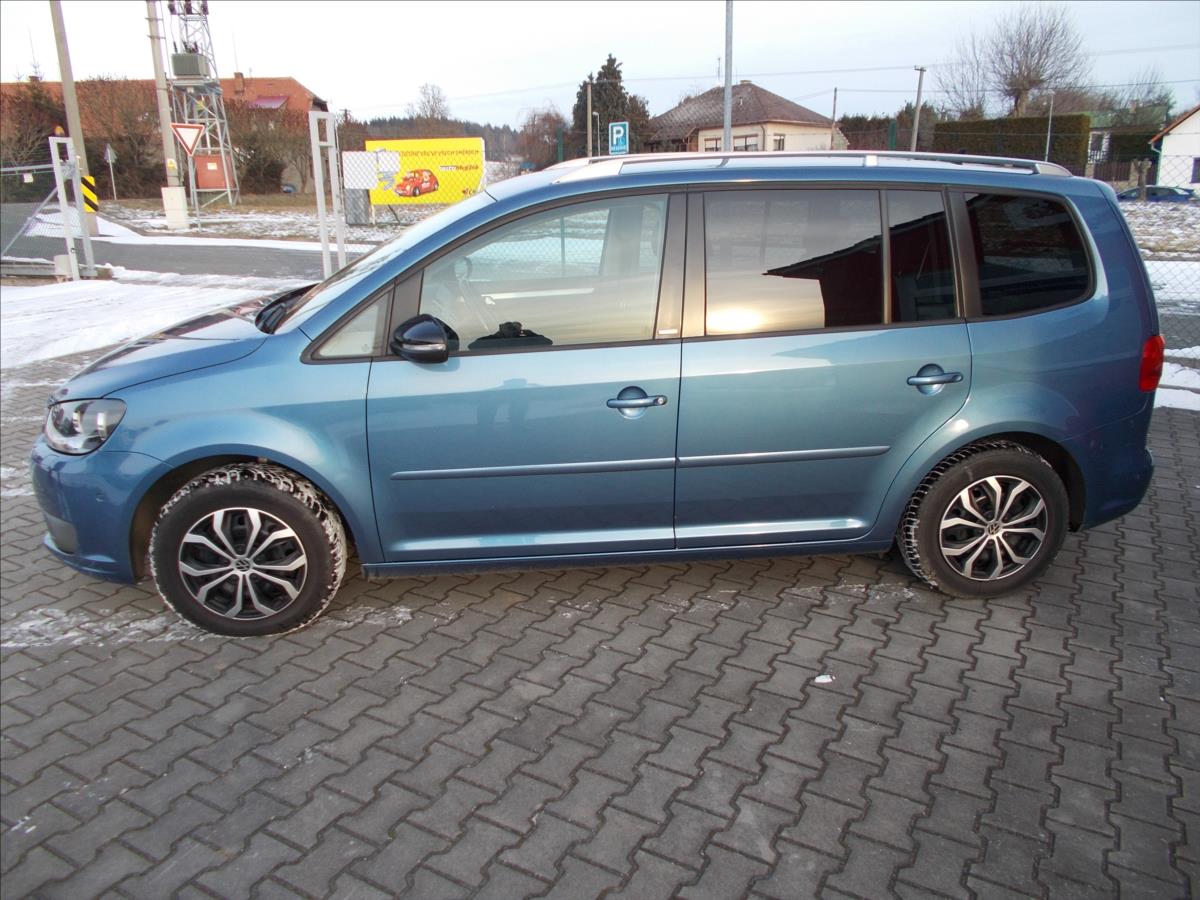 Volkswagen Touran 1,6 TDI DSG 7 MÍST DIGIKLIMA NAVI TZ PĚKNÉ - foto 5