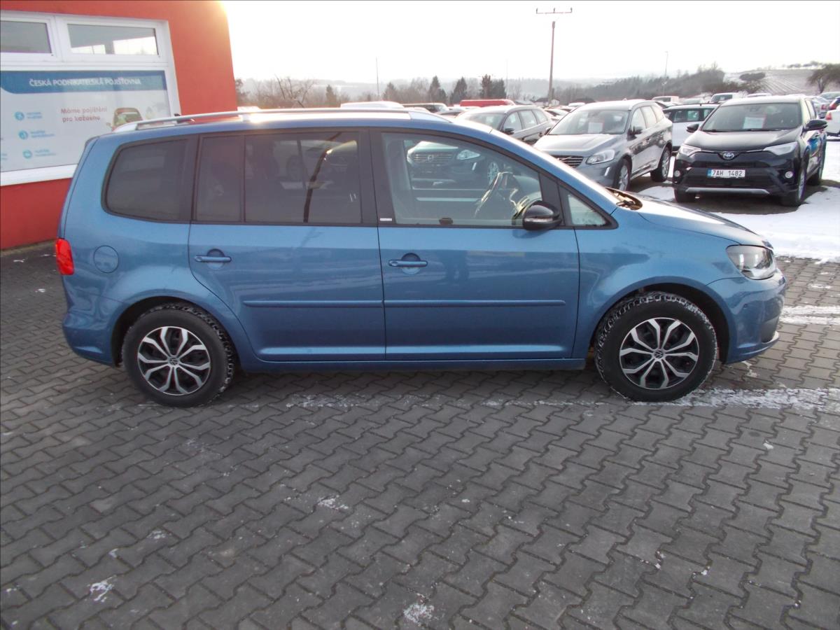 Volkswagen Touran 1,6 TDI DSG 7 MÍST DIGIKLIMA NAVI TZ PĚKNÉ - foto 9