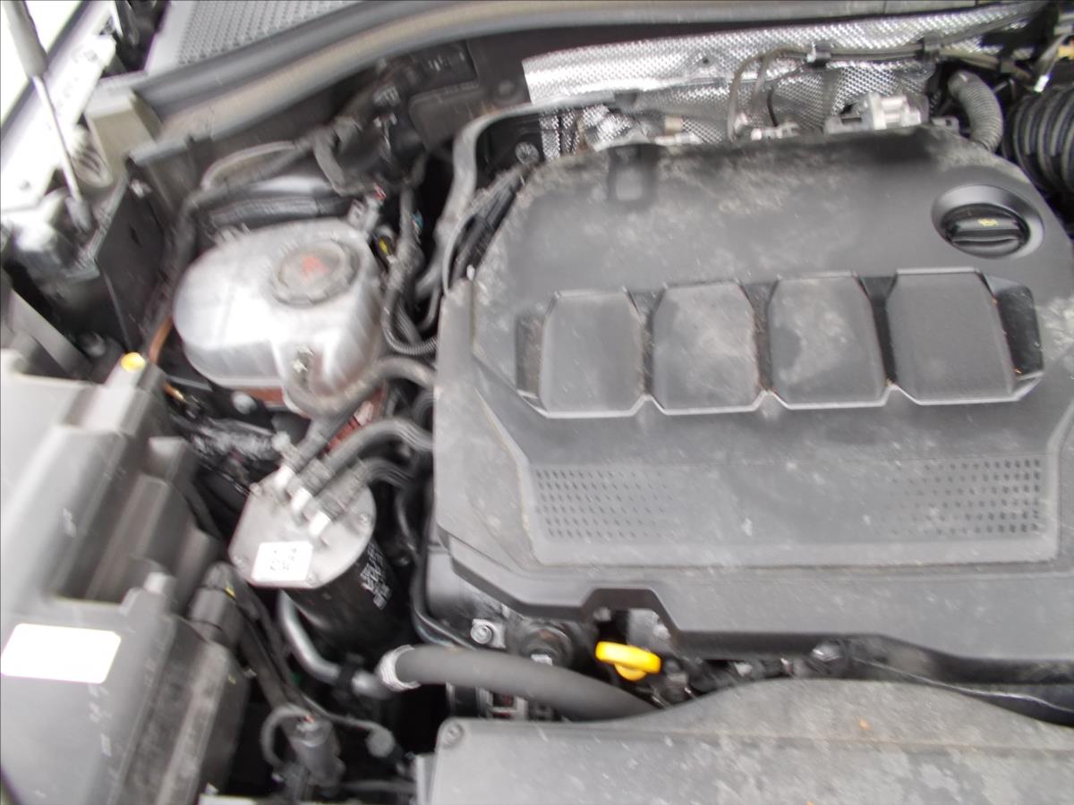 Škoda Kodiaq 2,0 TDI ČR 1.MAJITEL L&K WEBASTO TZ - foto 29