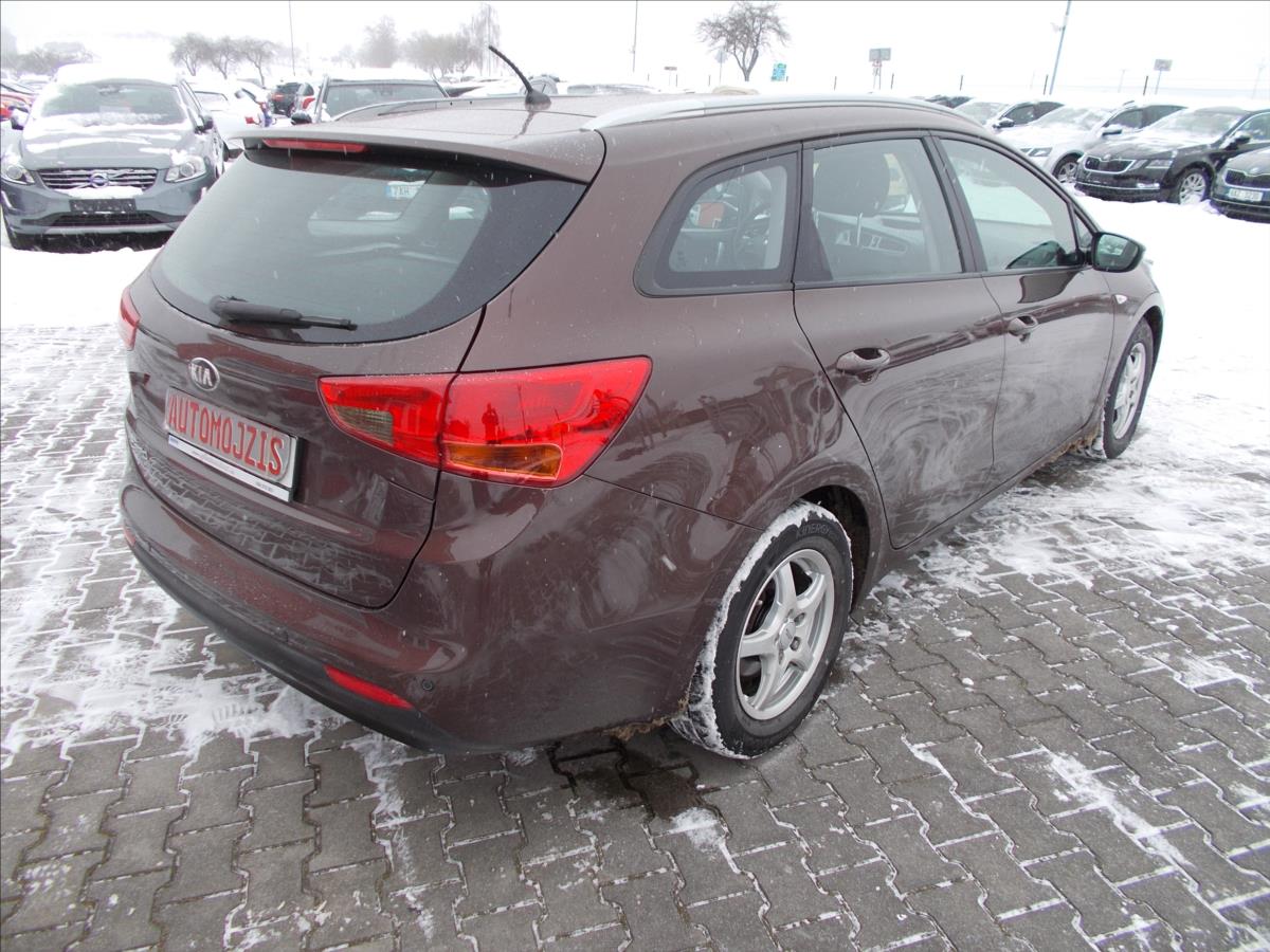 Kia Ceed 1,6 16V ČR 1.MAJITEL KLIMA - foto 9