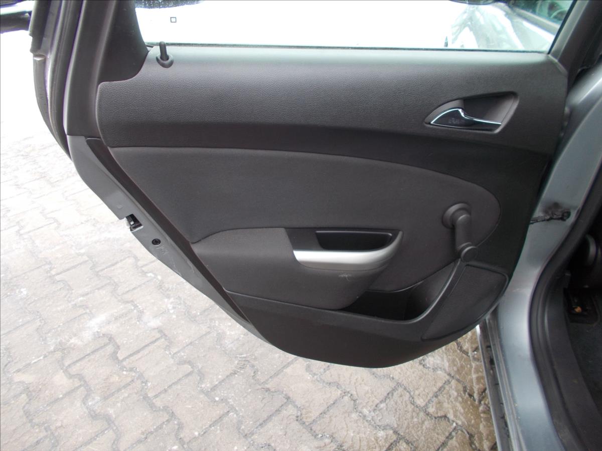 Opel Astra 1,4 T 1.MAJITELKA KLIMA PĚKNÉ  J - foto 17