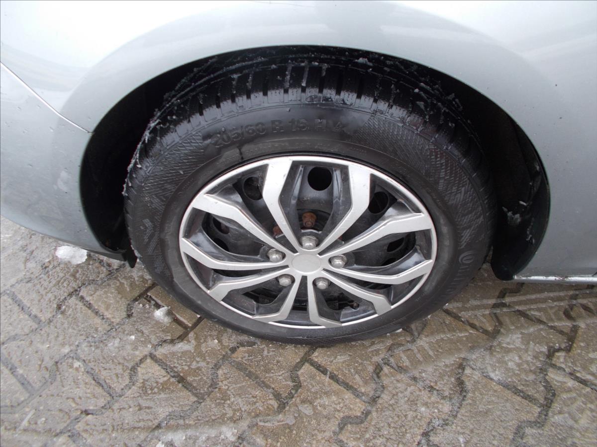 Opel Astra 1,4 T 1.MAJITELKA KLIMA PĚKNÉ  J - foto 6