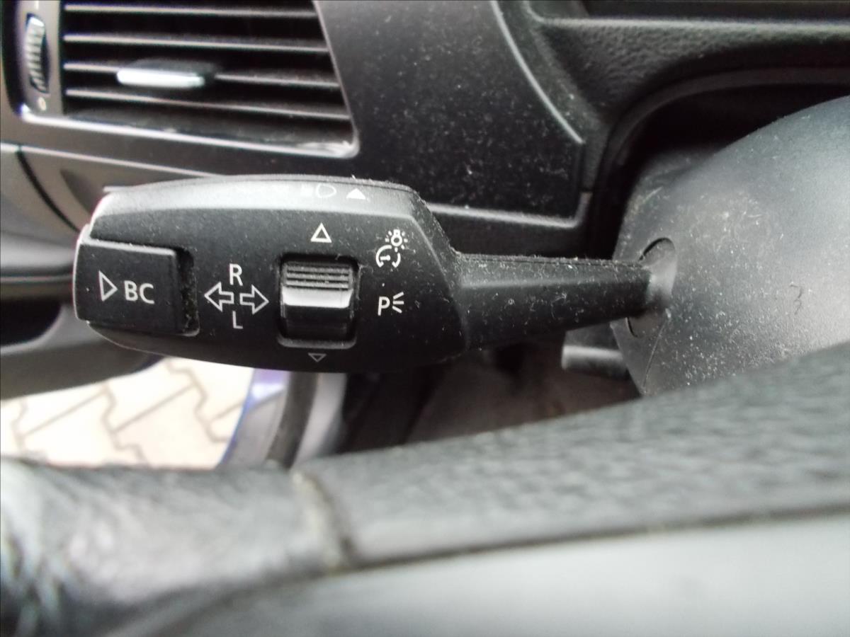 BMW Řada 3 2,0 16V DIGIKLIMA PĚKNÉ - foto 25