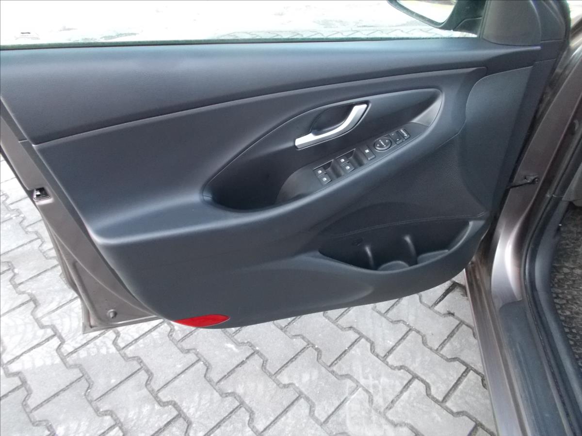 Hyundai i30 1,0 T-GDI ČR 1.MAJITEL ZÁRUKA 3/2028 - foto 28