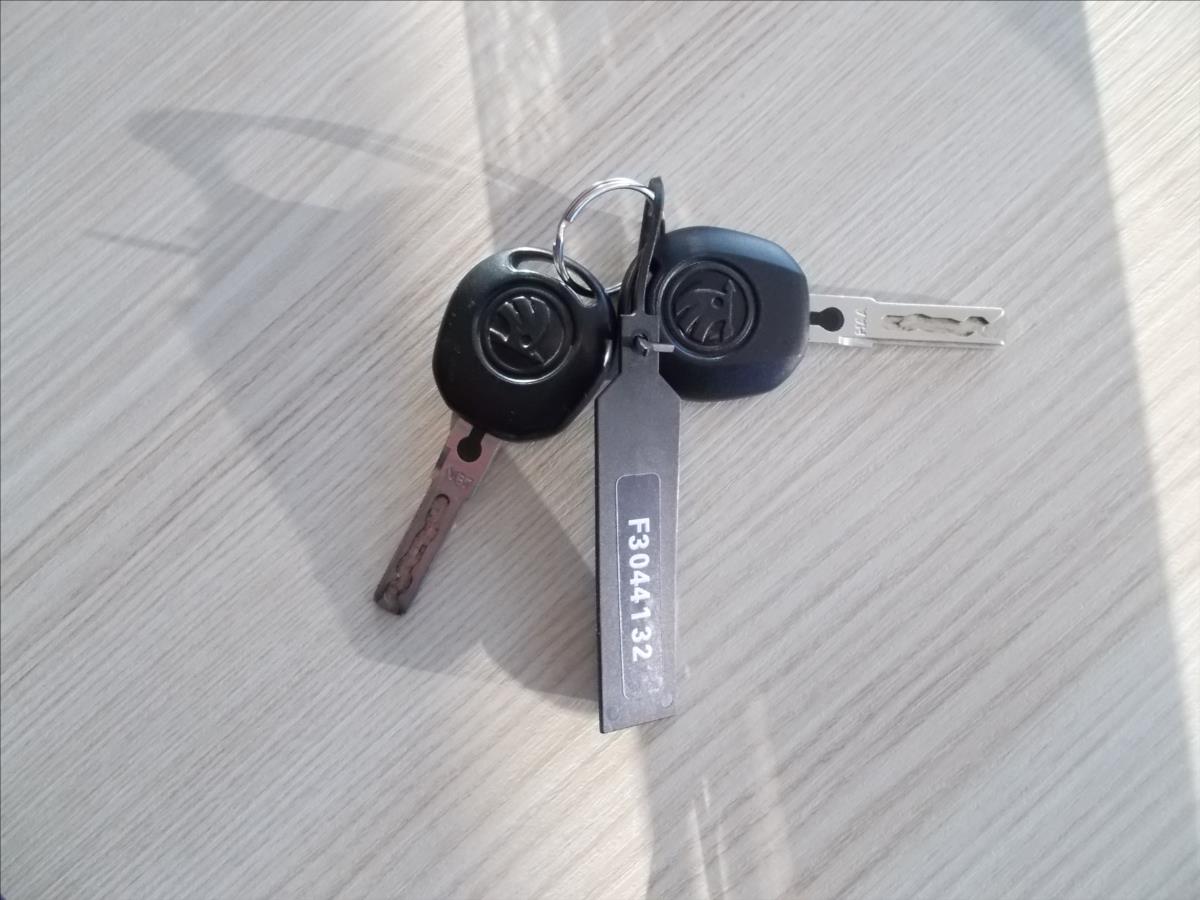 Škoda Fabia 1,2 TSI ČR 66865 KM PĚKNÉ  II - foto 30