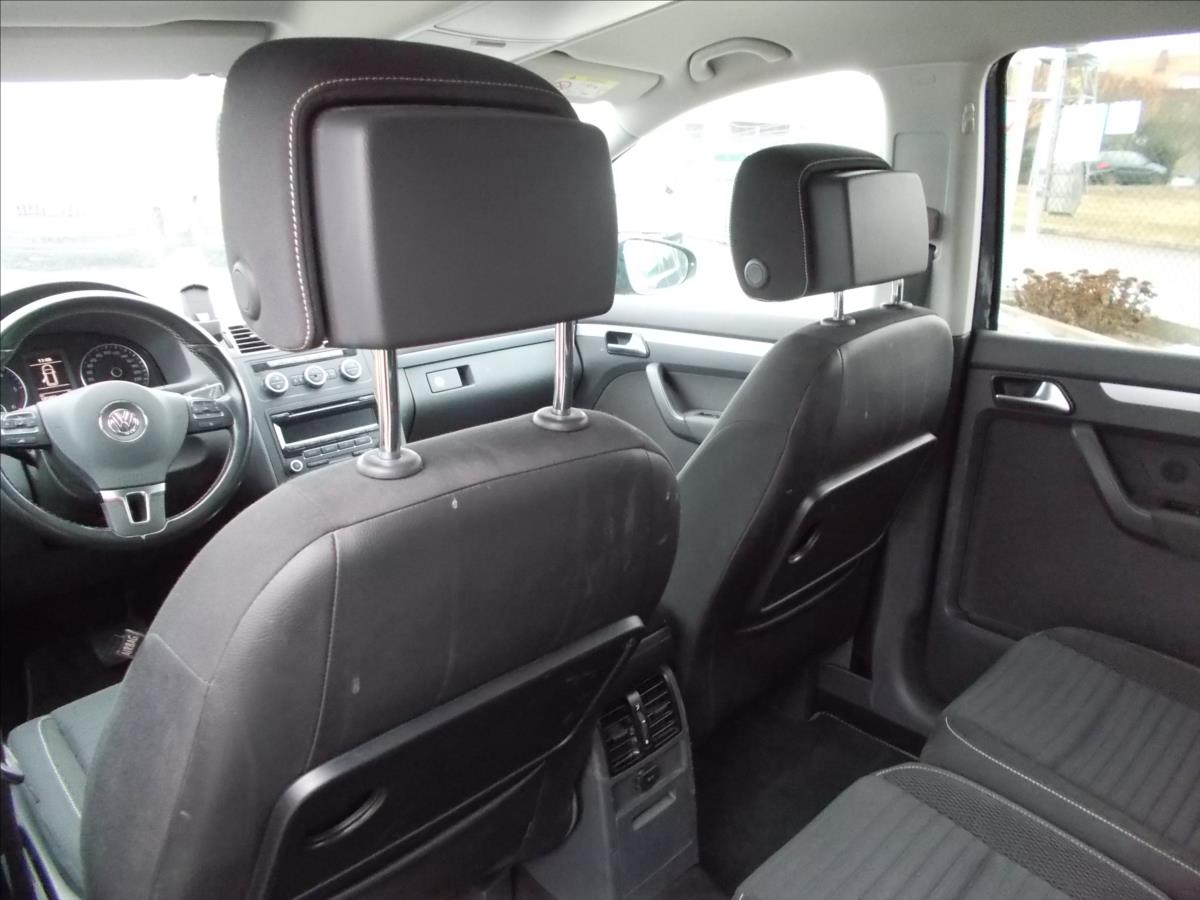 Volkswagen Touran 2,0 TDI DSG WEBASTO TZ LED DIGIKLIMA NOVÁ STK - foto 14