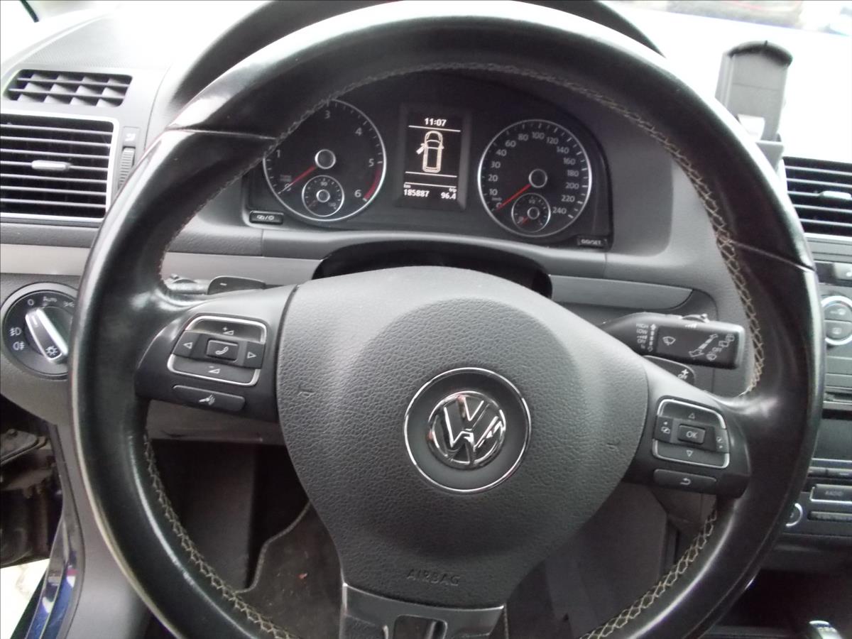 Volkswagen Touran 2,0 TDI DSG WEBASTO TZ LED DIGIKLIMA NOVÁ STK - foto 23