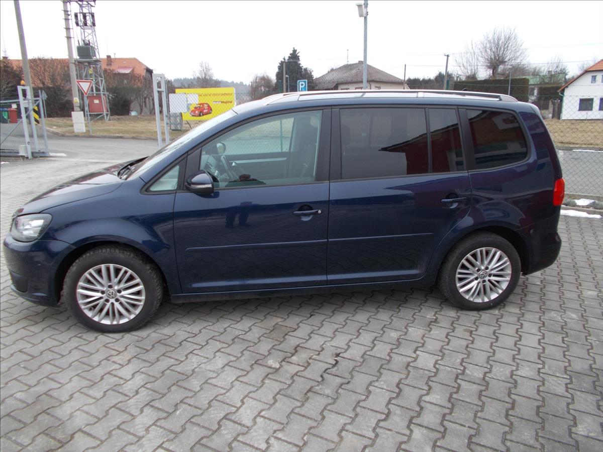 Volkswagen Touran 2,0 TDI DSG WEBASTO TZ LED DIGIKLIMA NOVÁ STK - foto 4
