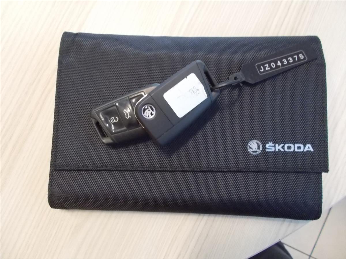 Škoda Fabia 1,0 MPI 55 kW KLIMA 84560 KM  III - foto 30