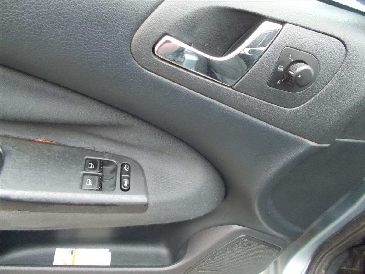 Škoda Octavia 1,9 TDI DIGIKLIMA NOVÁ STK NOVÉ ROZVODY - foto 24